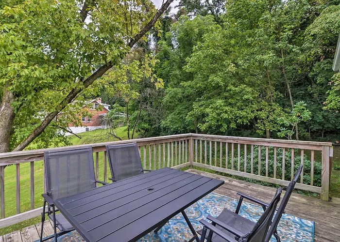Enchanting Family House W/ Balcony < 3 Mi To Wvu!