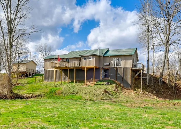 Private Hot Tub! Country Retreat In West Virginia